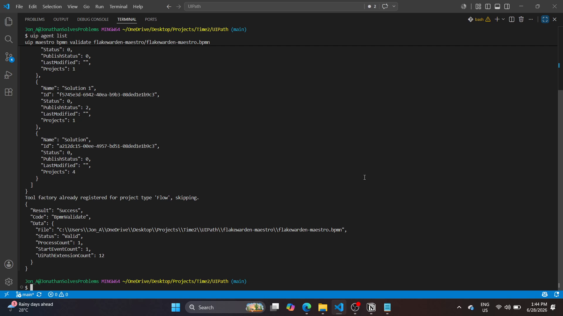 Terminal montrant Claude Code pilotant le CLI uip : commandes package, publish, deploy contre le tenant UiPath Automation Cloud
