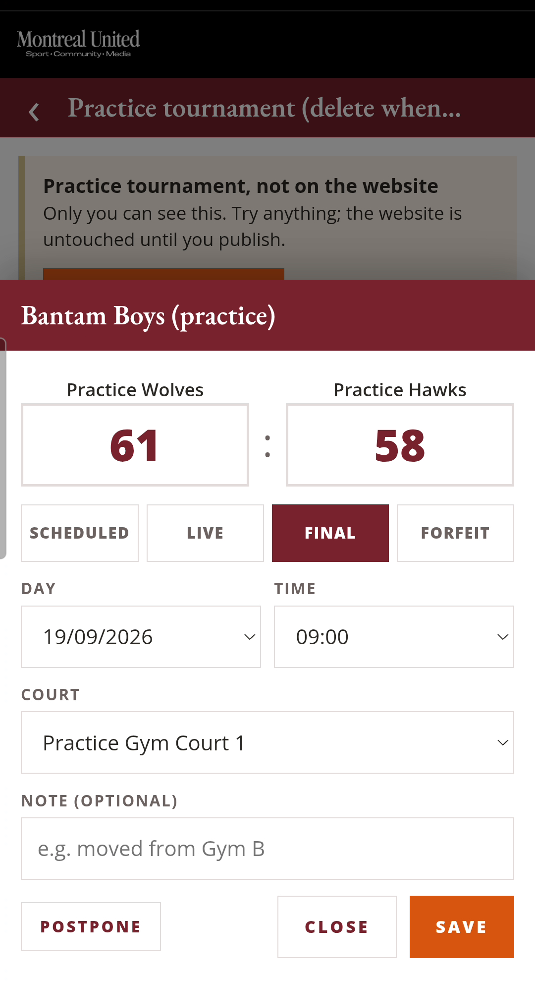 Entering a score on the phone: two team names with 61 and 58 in large boxes, state buttons for scheduled, live, final and forfeit with final selected, and day, time, court and an optional note underneath.